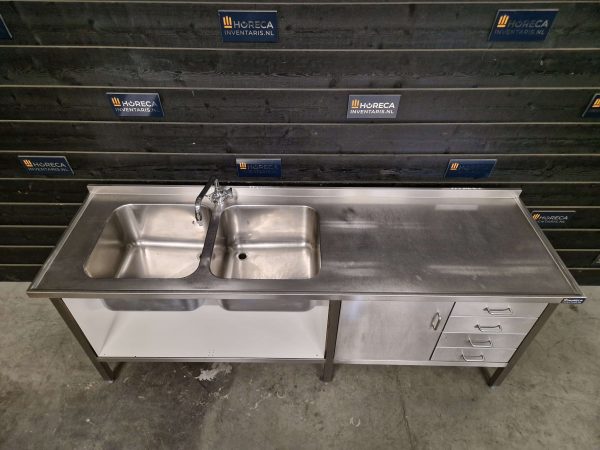 koel/vleesvitrine | ggm gastro | 250 cm | 2 glazen schuifdeuren | 230v